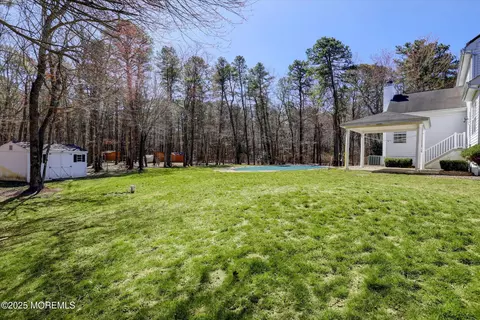 Exterior - 7 Sandpiper Ct, Jackson, NJ 08527 photo 5 of 11