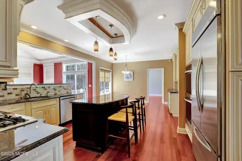 Kitchen - 7 Sandpiper Ct, Jackson, NJ 08527 photo 4 of 4