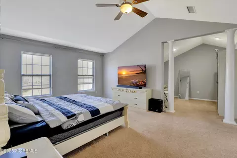 Bedroom - 7 Sandpiper Ct, Jackson, NJ 08527 photo 3 of 7