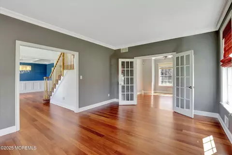 Living - 7 Sandpiper Ct, Jackson, NJ 08527 photo 7 of 7