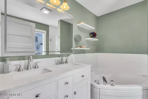 Bath - 803 Ensign Dr, Forked River, NJ 08731 photo 1 of 4