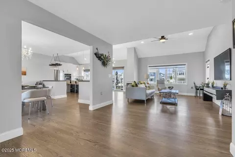 Entry Way - 803 Ensign Dr, Forked River, NJ 08731 photo 2 of 3