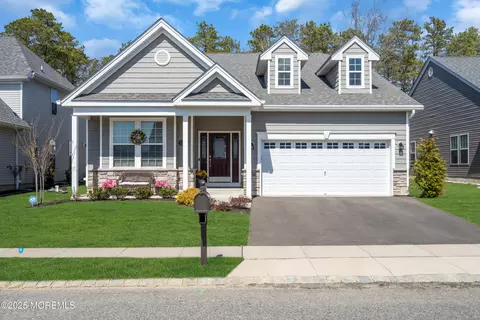 65 Moonlight Dr, Barnegat, NJ 08005