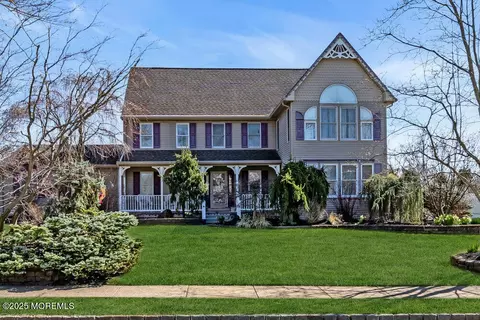 1119 Aster Dr, Toms River, NJ 08753