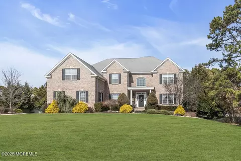 3 St James St, Monroe, NJ 08831