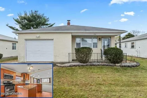 194 Bonaire Dr, Toms River, NJ 08757