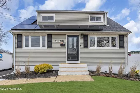 267 Middle Rd, Hazlet, NJ 07730