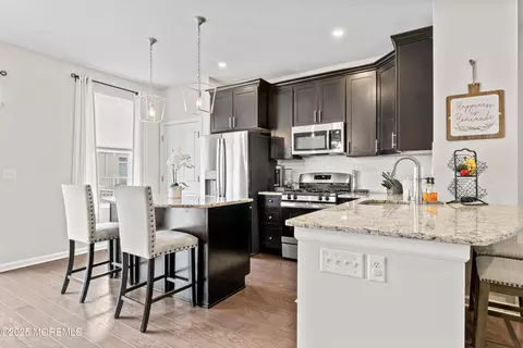 306 Discovery Rd, Brick, NJ 08723