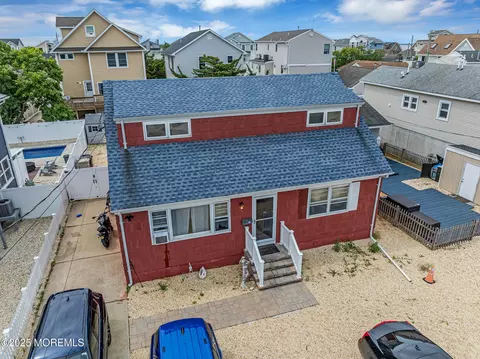 227 22nd Ave, Seaside Park, NJ 08752