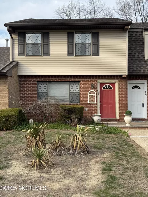 628 Ezara Ct, Brick, NJ 08724