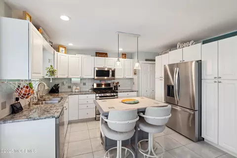 Kitchen - 833 Windward Dr, Forked River, NJ 08731 photo 2 of 4