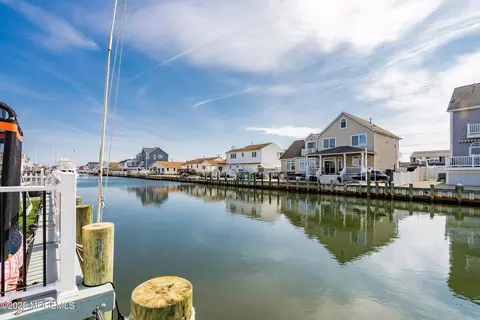 View/Area - 833 Windward Dr, Forked River, NJ 08731 photo 4 of 7