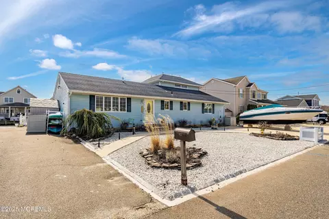 Exterior - 833 Windward Dr, Forked River, NJ 08731 photo 1 of 8