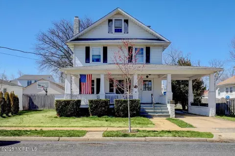 16 Kiawah Ave, Freehold, NJ 07728