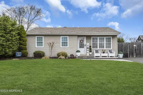 1234 Standish Rd, Toms River, NJ 08753