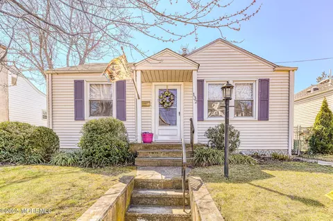 132 Stockton Ave, Ocean Grove, NJ 07756