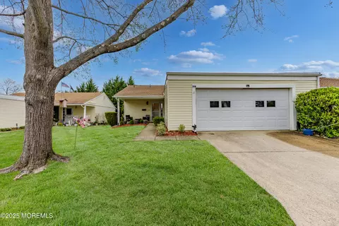 50 Juniper Plz Plz #B, Monroe, NJ 08831