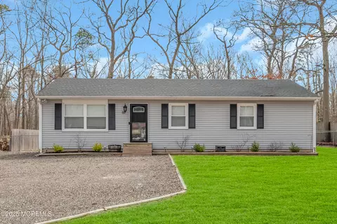 88 John F Kennedy Blvd, Pine Beach, NJ 08741