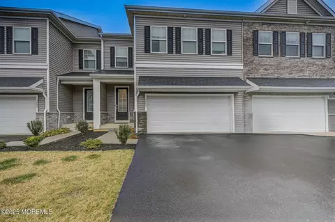 3002 Navigator Ave, Marlboro, NJ 07746