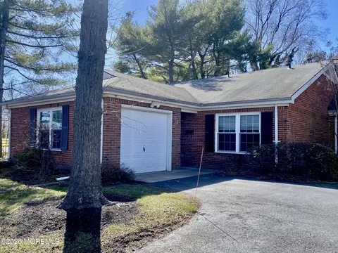 1 Rosewood Dr, Spring Lake Heights, NJ 07762