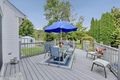 Exterior - 265 Bartley Rd, Jackson, NJ 08527 photo 7 of 16