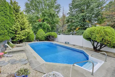 Exterior - 265 Bartley Rd, Jackson, NJ 08527 photo 9 of 16