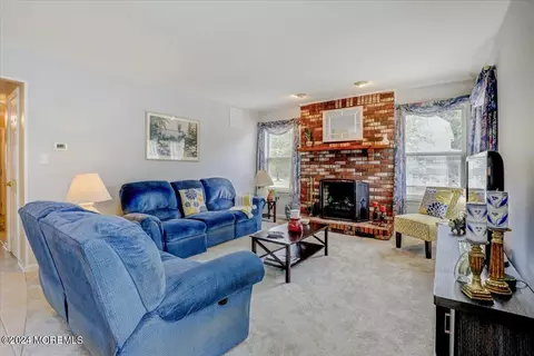 Living - 265 Bartley Rd, Jackson, NJ 08527 photo 3 of 5