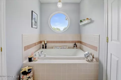 Bath - 265 Bartley Rd, Jackson, NJ 08527 photo 3 of 5
