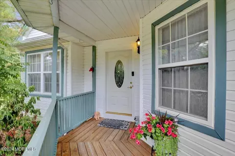 Exterior - 265 Bartley Rd, Jackson, NJ 08527 photo 5 of 16