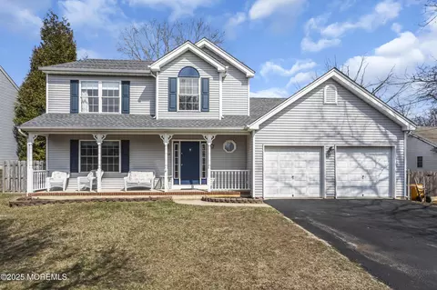 1054 Driftwood Ave, Manahawkin, NJ 08050
