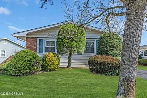 51 Tony Ct, Brick, NJ 08724