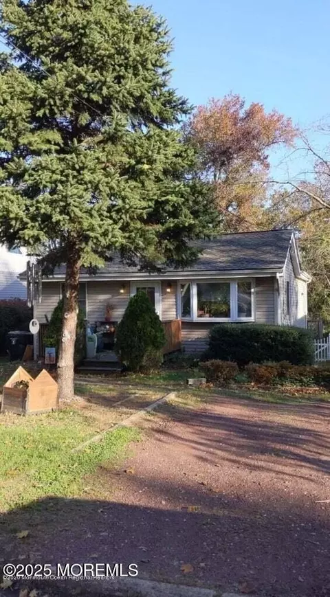 11 Powell Ave, Atlantic Highlands, NJ 07716