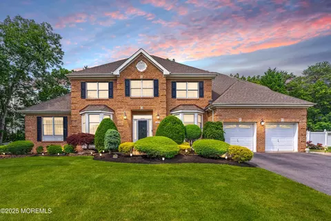 449 Brentwood Ave, Toms River, NJ 08755