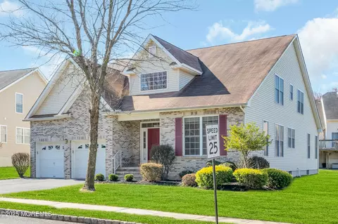 217 Bradwick Way, Marlboro, NJ 07746