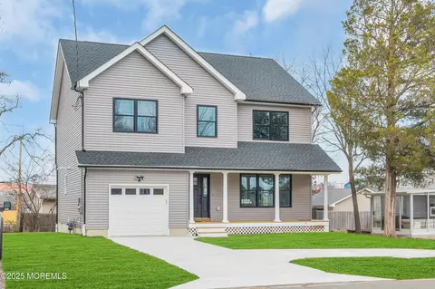 306 Beach Blvd, Forked River, NJ 08731