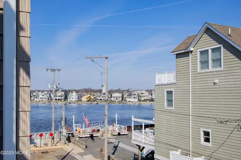 View/Area - 26 Beach St, Sea Bright, NJ 07760 photo 4 of 11