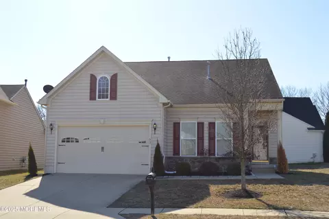 53 Woodfield Cir, Pemberton, NJ 08068