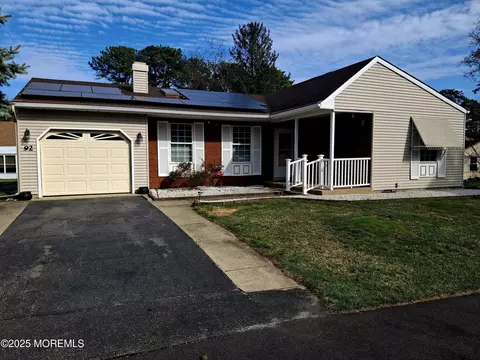 92 Sunset Rd #60, Whiting, NJ 08759