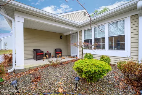 904 Stratford Ct # B, Manchester, NJ 08759