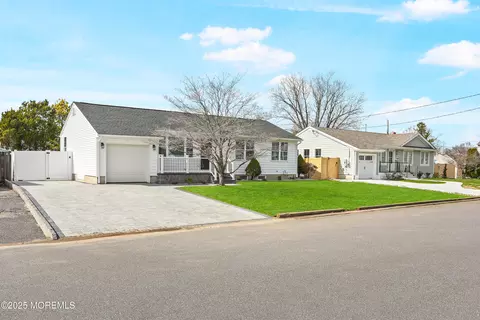 1227 Barbour Ave, Point Pleasant, NJ 08742