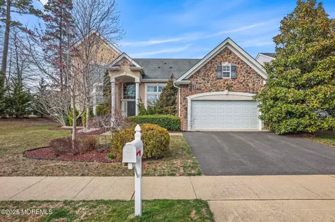 9 Brattleboro Rd, Jackson, NJ 08527