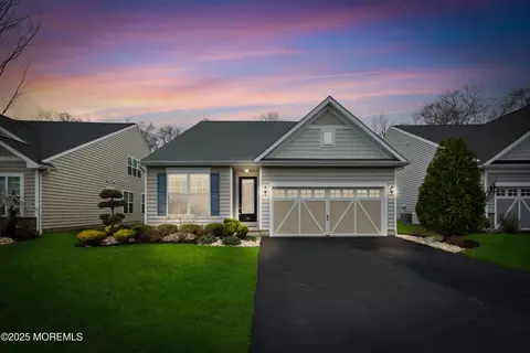 58 Harvest Ridge Rd, Howell, NJ 07731