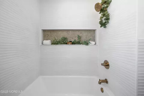 Bath - 315 Sea Bright Rd, Forked River, NJ 08731 photo 3 of 3