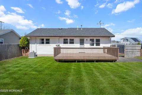 Exterior - 315 Sea Bright Rd, Forked River, NJ 08731 photo 5 of 6