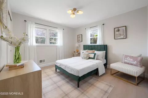 Bedroom - 315 Sea Bright Rd, Forked River, NJ 08731 photo 3 of 4