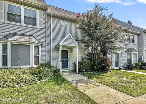 34 Independence Ct, Jackson, NJ 08527