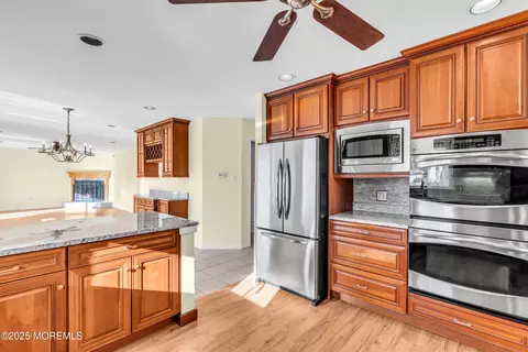 Kitchen - 830 Spar Dr, Forked River, NJ 08731 photo 3 of 6