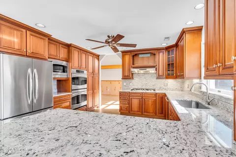 Kitchen - 830 Spar Dr, Forked River, NJ 08731 photo 5 of 6