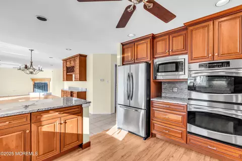 Kitchen - 830 Spar Dr, Forked River, NJ 08731 photo 2 of 6