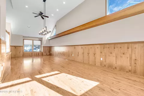 Living - 830 Spar Dr, Forked River, NJ 08731 photo 6 of 12